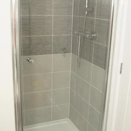Deluxe Centre 4 Bedroom Entire Town House Leeds (West Yorkshire)