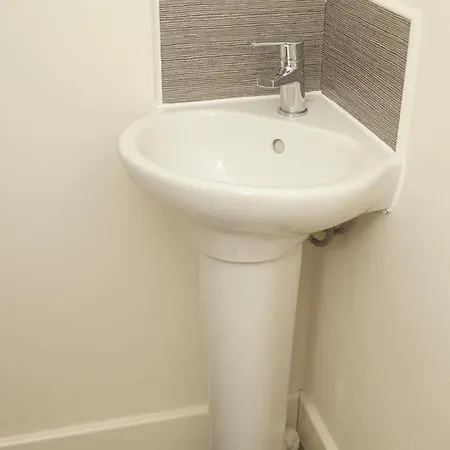 Deluxe Centre 4 Bedroom Entire Town House * Leeds (West Yorkshire)
