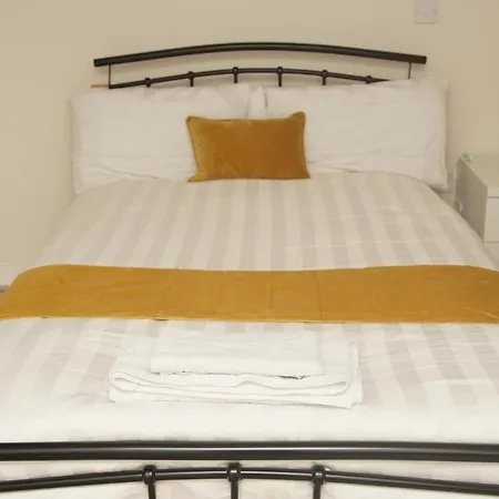 Apartment Deluxe Centre 4 Bedroom Entire Town House Leeds (West Yorkshire)