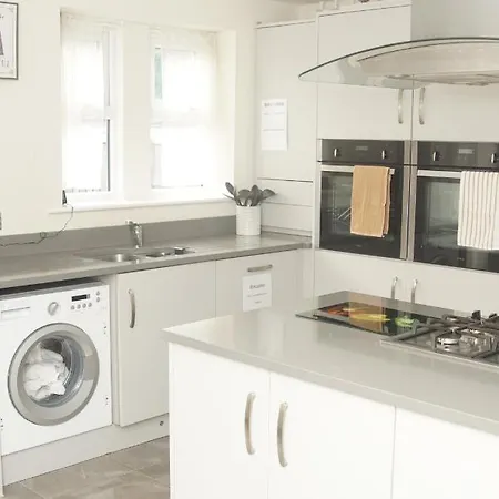 Deluxe Centre 4 Bedroom Entire Town House Apartmán Leeds (West Yorkshire)