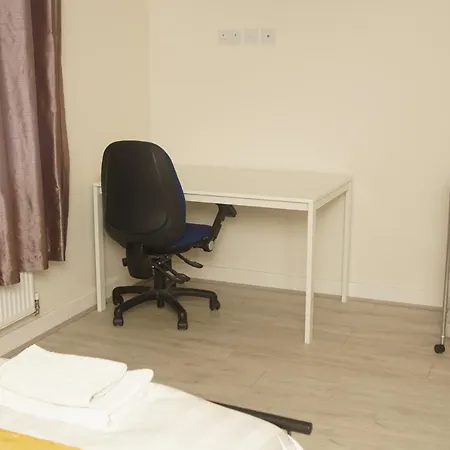 Deluxe Centre 4 Bedroom Entire Town House * Leeds (West Yorkshire)